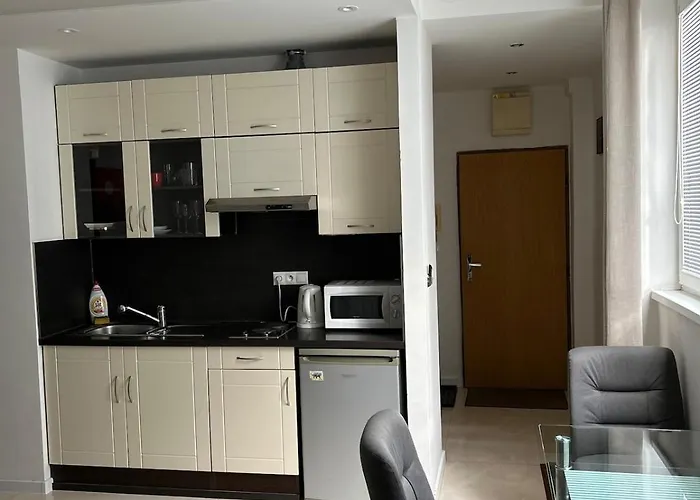 No9, Stylish In Pozsony